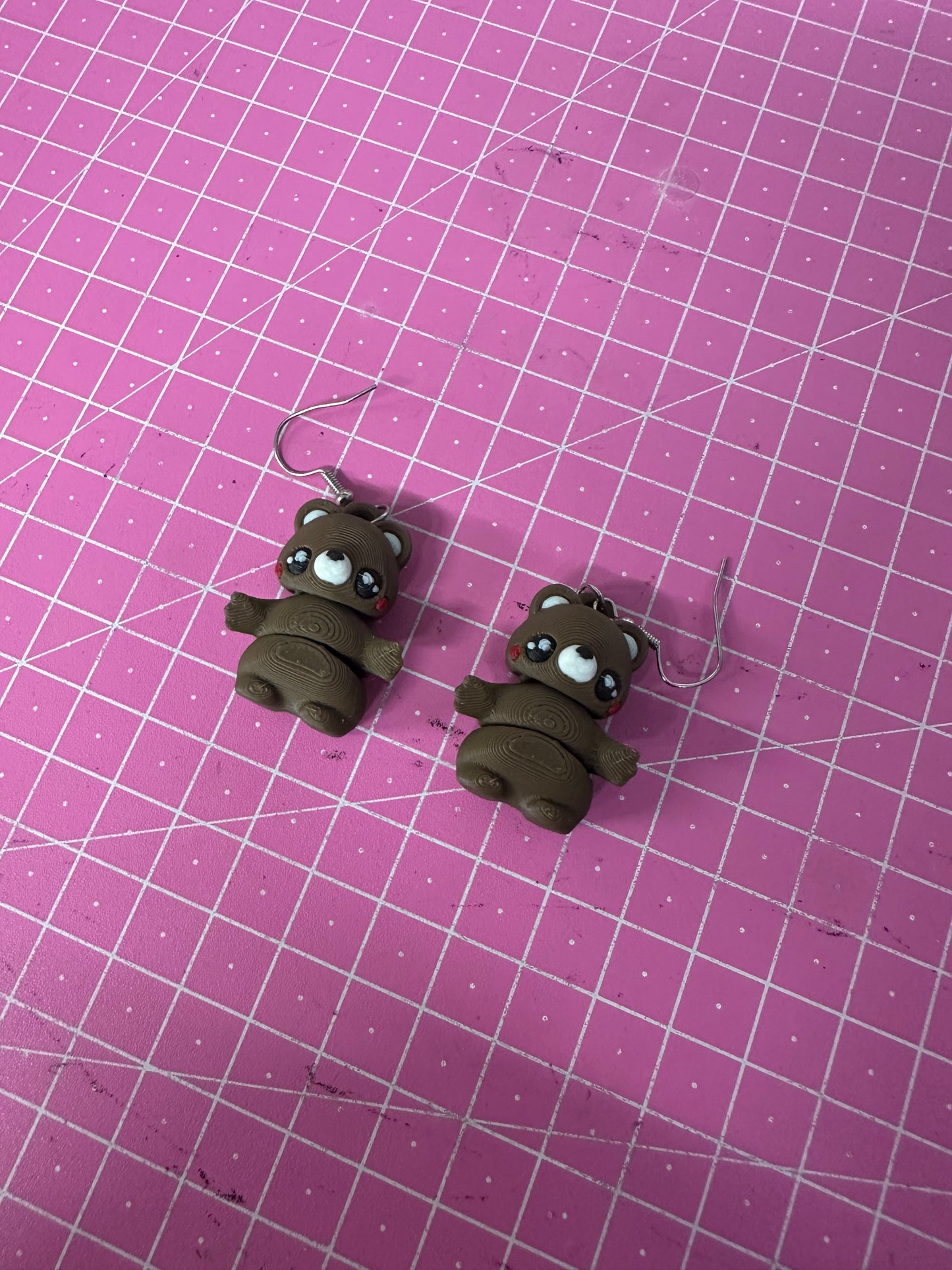 Teddy Bear Ohrringe – Süßer Ohrschmuck mit Kuschelbär-Charme Layers in Green
