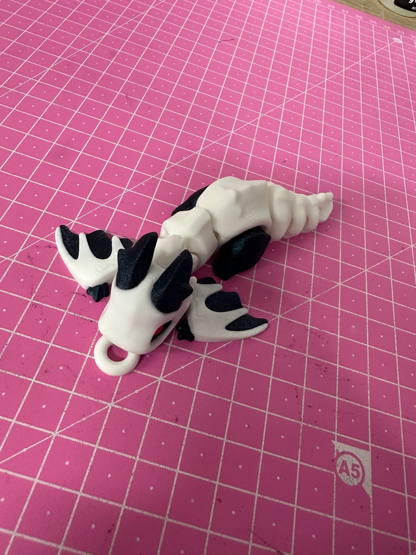 Marrow – Mystische Fantasy-Figur voller Geheimnisse Layers in Green