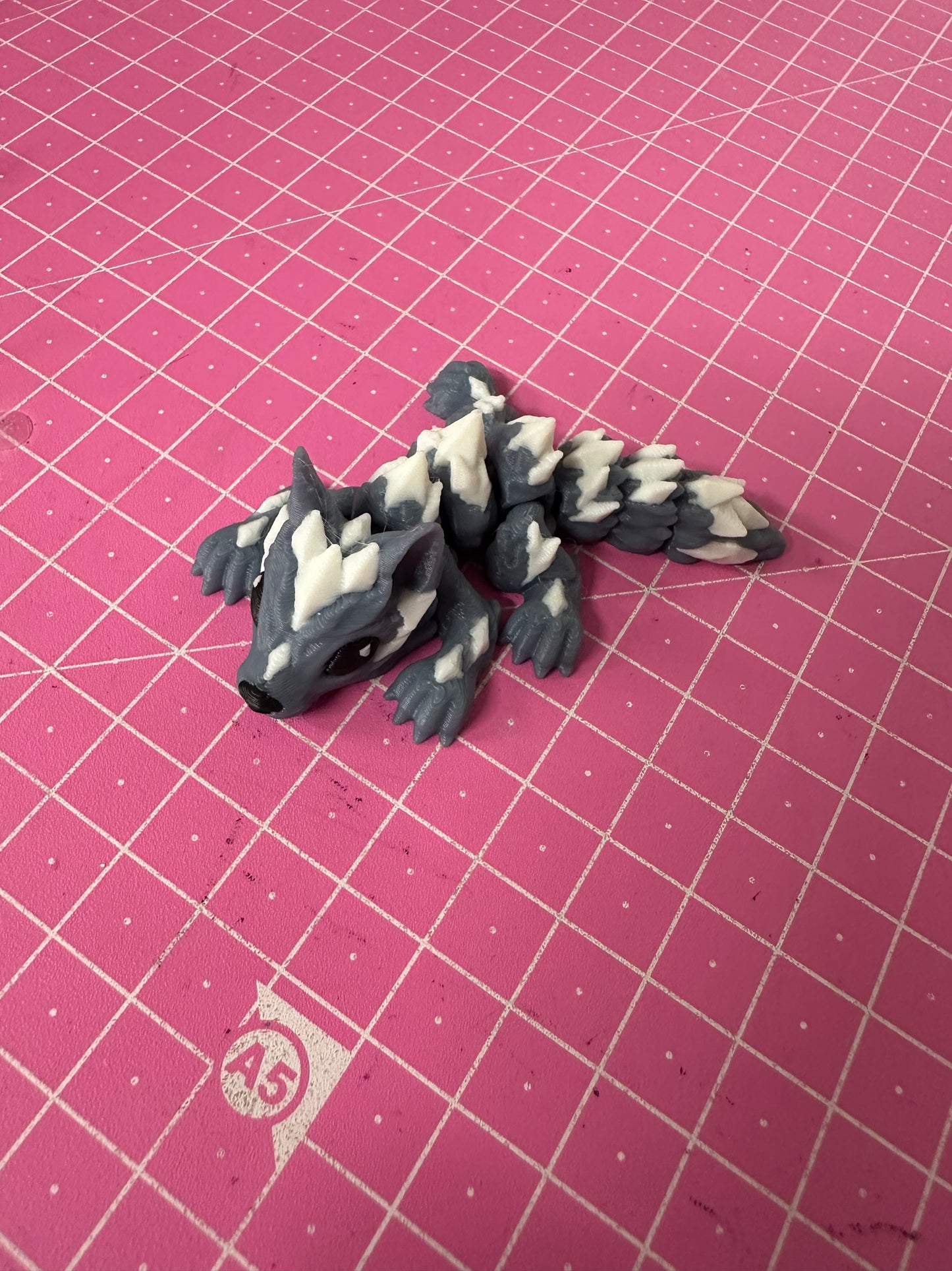 Tiny Wolf Crystal – Mystische Wolfsfigur mit Kristall-Flair Cinderwing3D