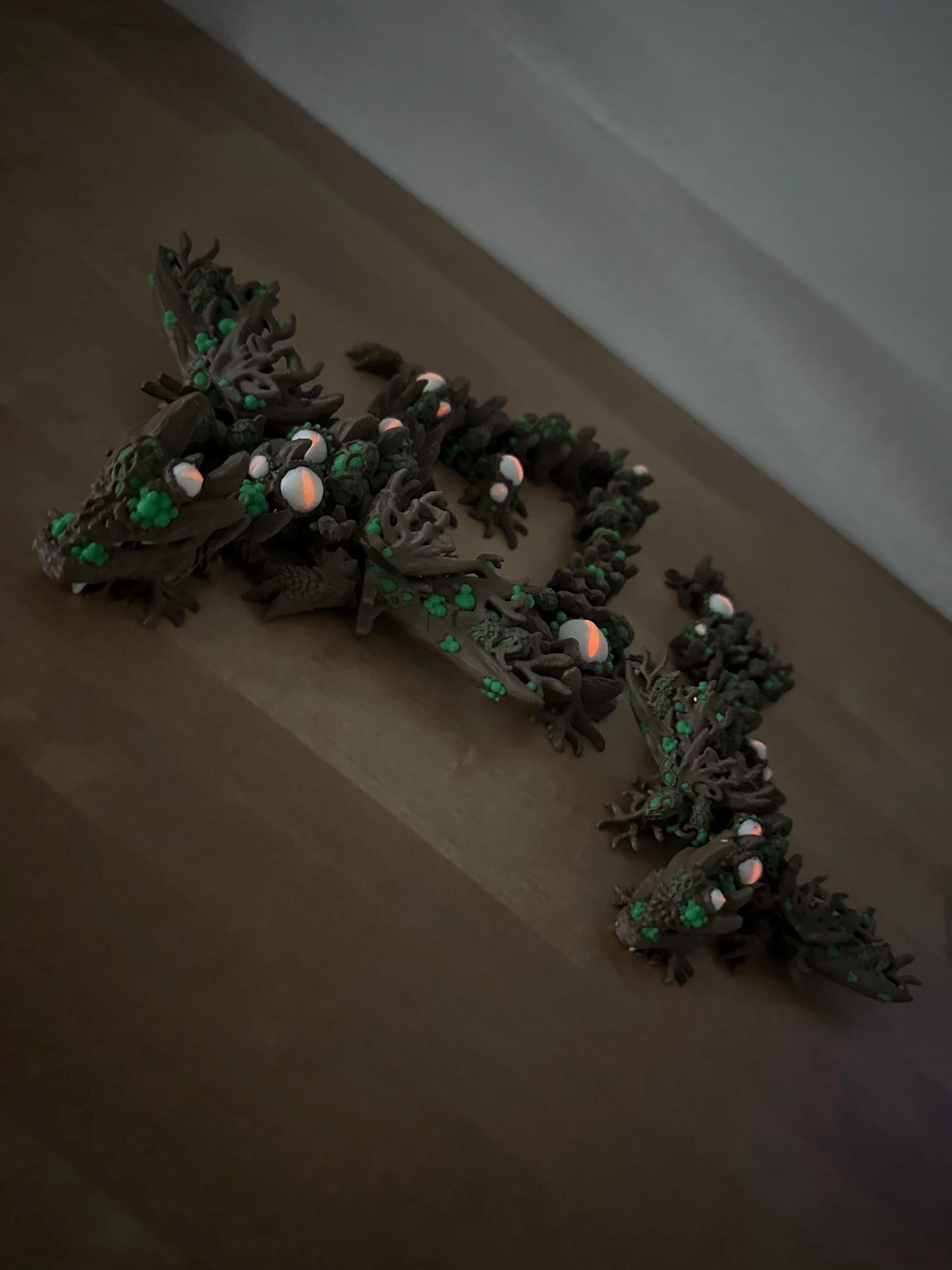 Infested Dragon Winged – Cinderwing3D | Unheimlich Majestätische Halloween-Dekoration