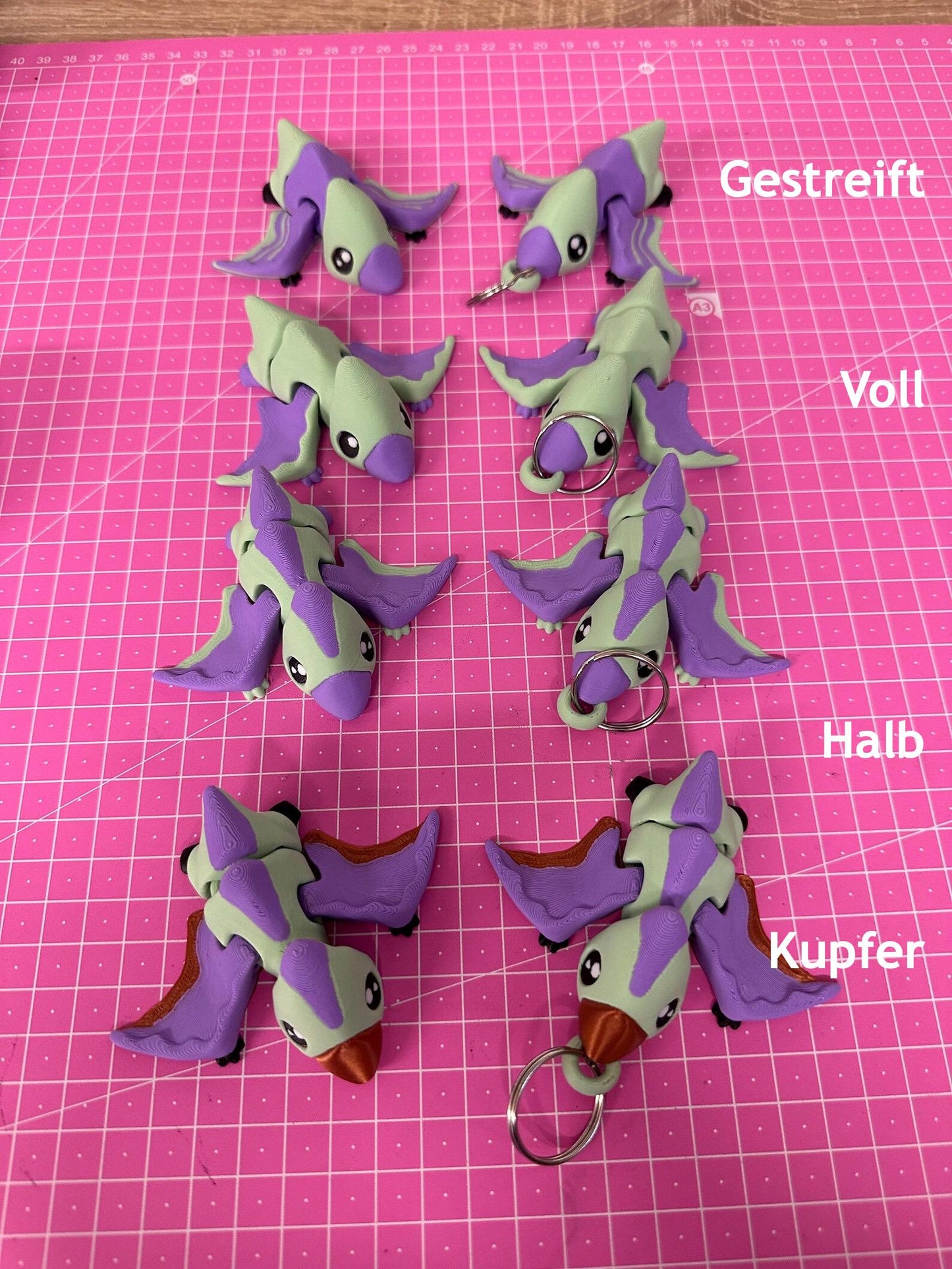 Pterodactyl – Ein Stück prähistorische Magie für dein Zuhause Layers in Green