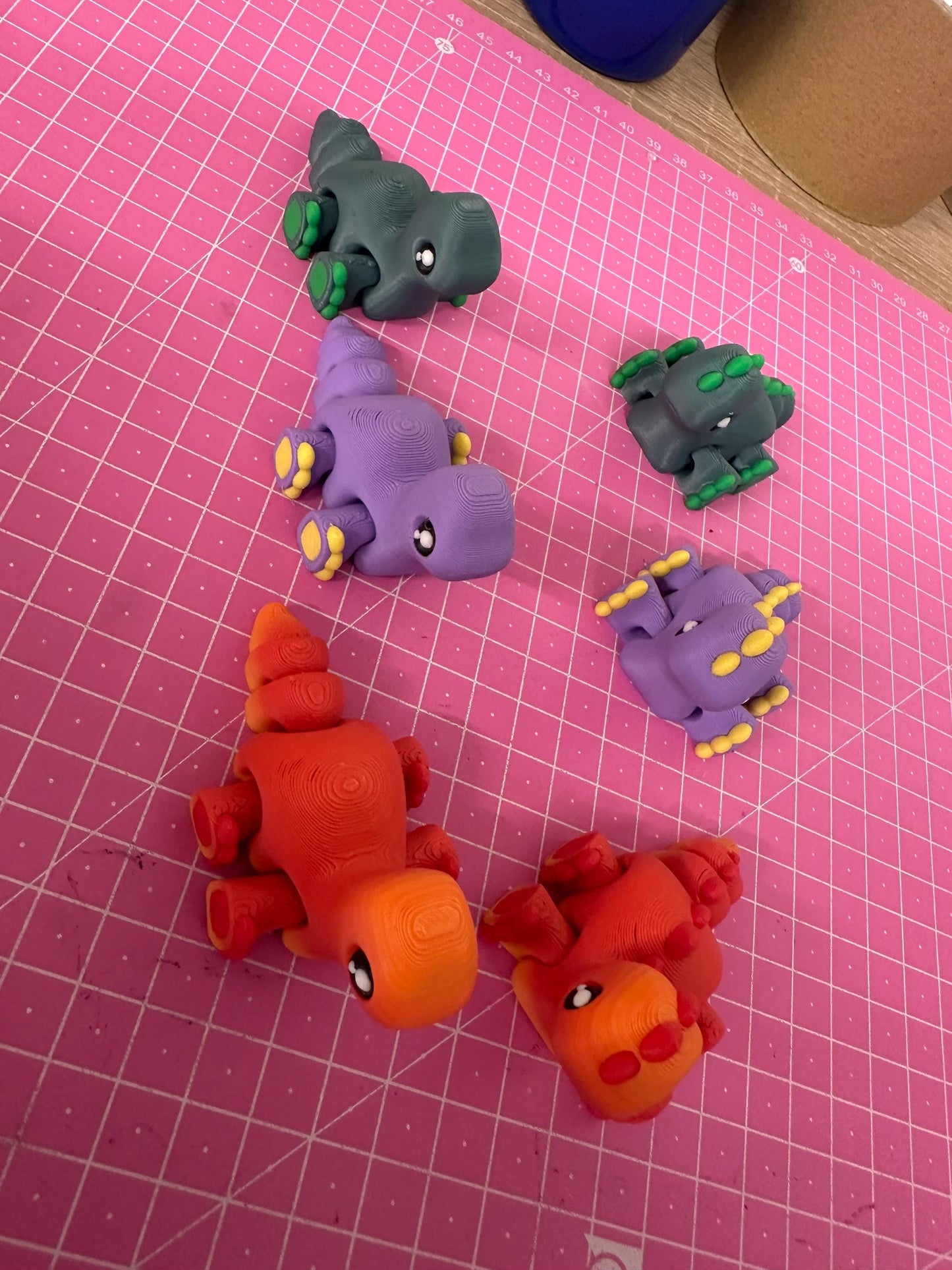 Bronto im Zen-Garten – Deko-Set für innere Ruhe & Dino-Liebe Layers in Green