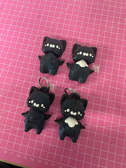 Cat Pixie mit Schlüsselanhänger – Magischer Begleiter für unterwegs Layers in Green