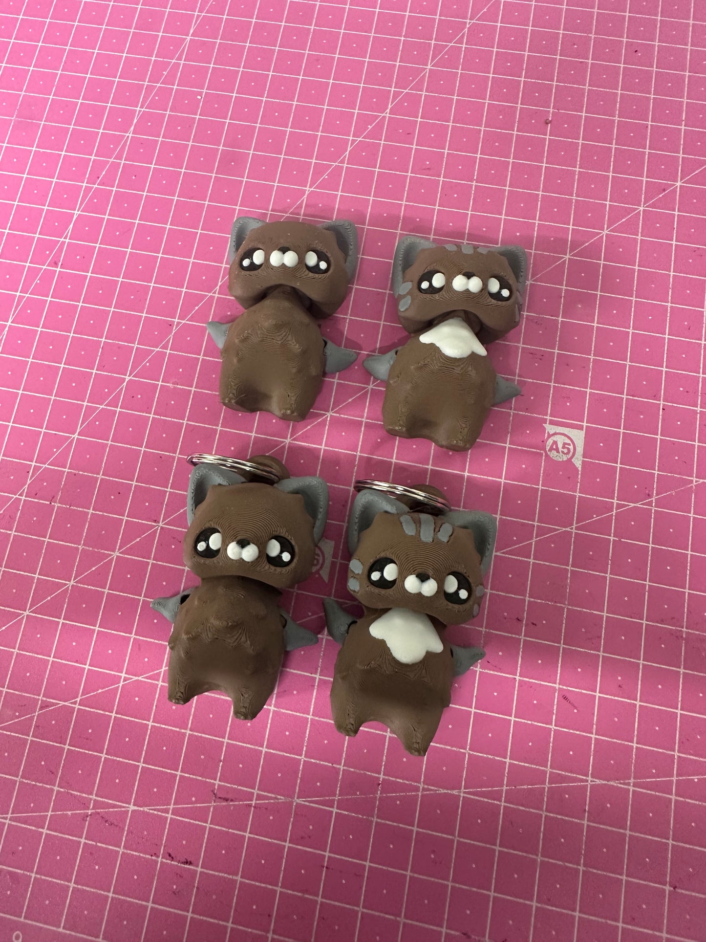 Cat Pixie mit Schlüsselanhänger – Magischer Begleiter für unterwegs Layers in Green