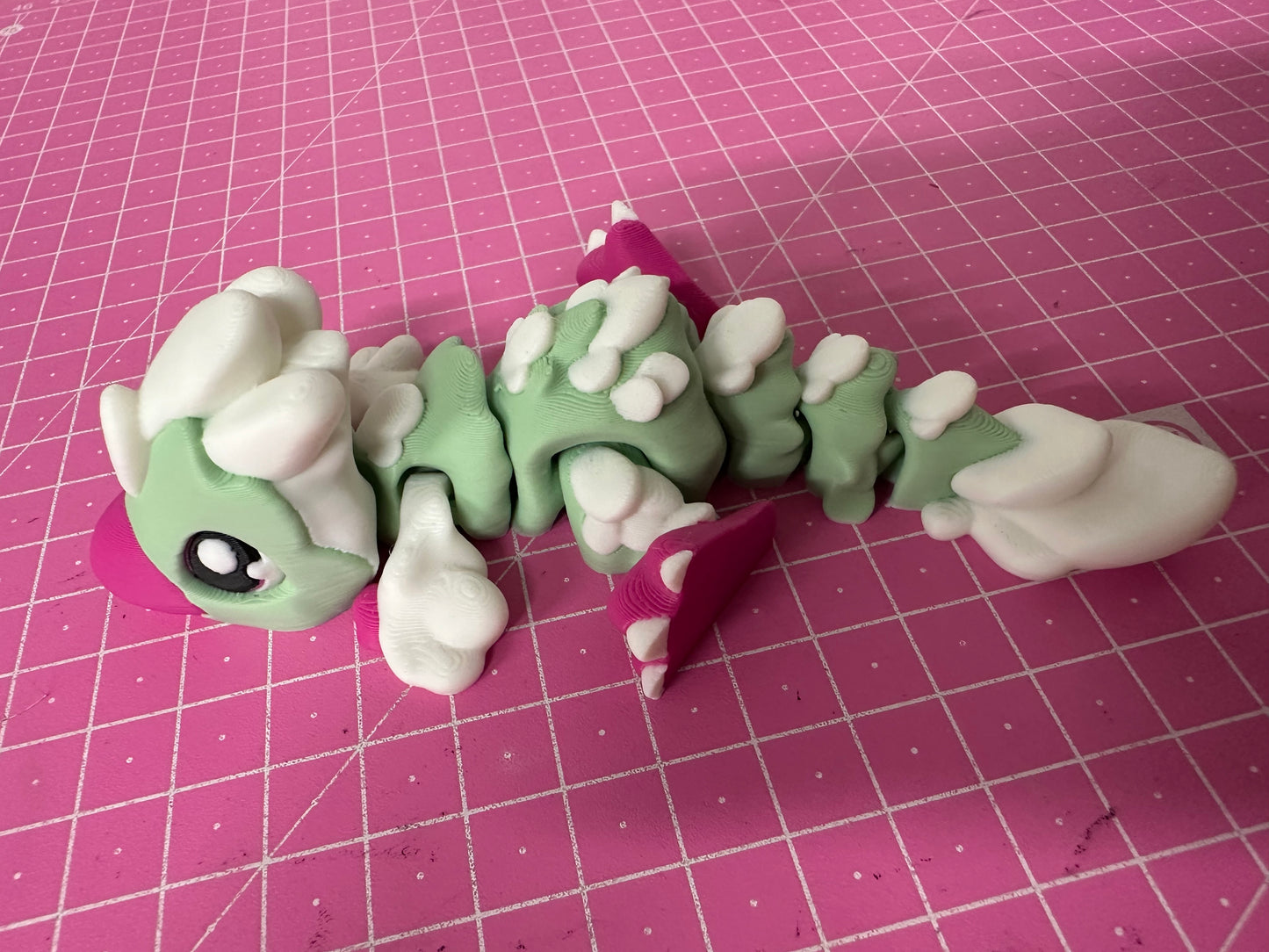 Velociraptor + Ei – Detailreiche Dinofigur für Sammler Layers in Green