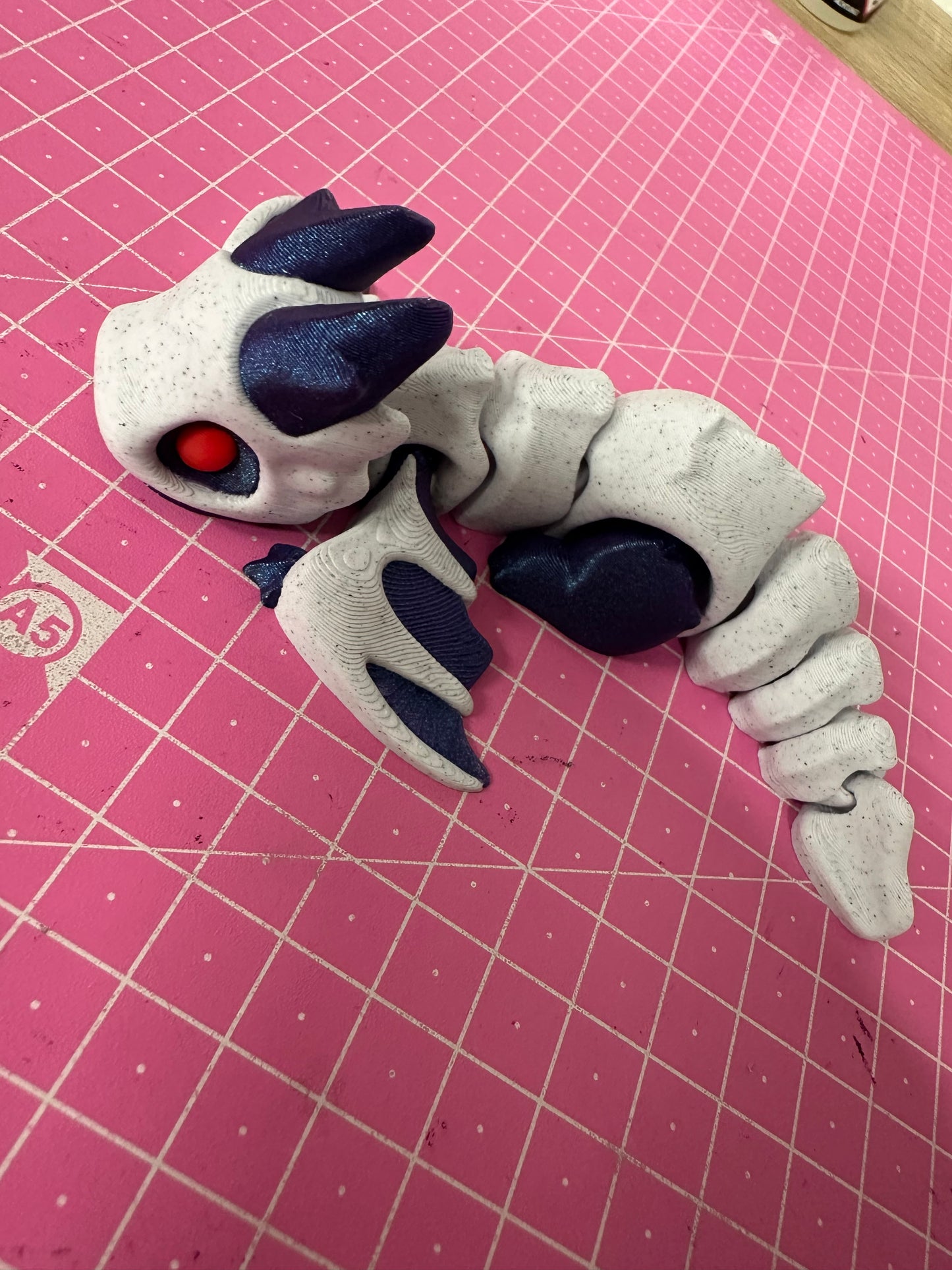 Marrow – Mystische Fantasy-Figur voller Geheimnisse Layers in Green