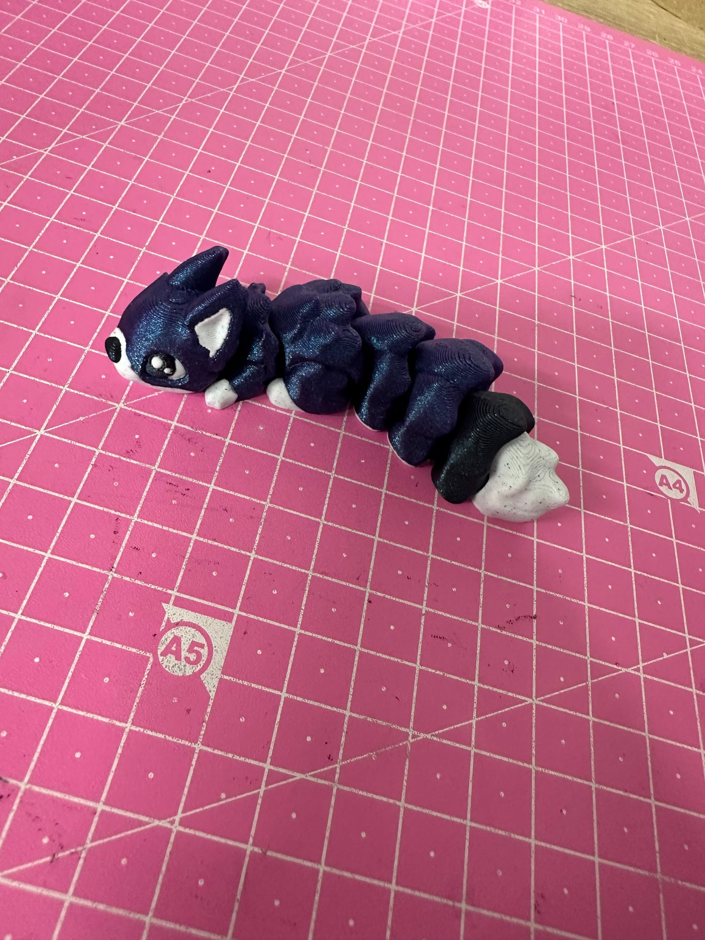 Squirrel – Verspielte Eichhörnchenfigur für deine Deko Layers in Green