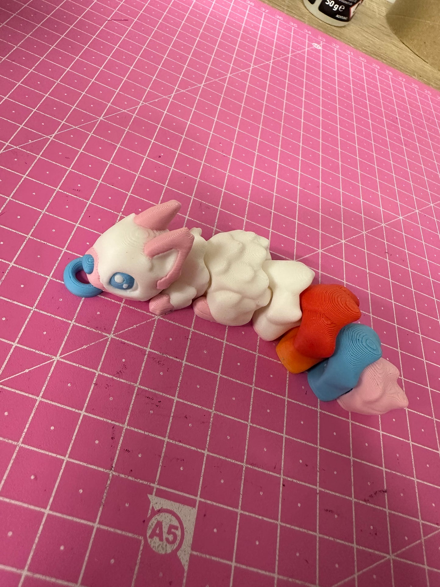 Squirrel – Verspielte Eichhörnchenfigur für deine Deko Layers in Green