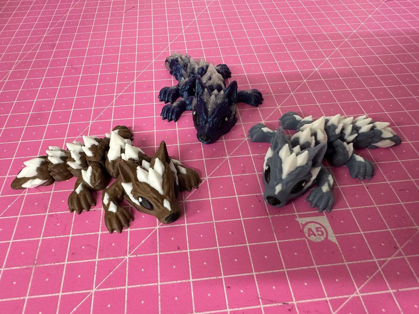 Tiny Wolf Crystal – Mystische Wolfsfigur mit Kristall-Flair Cinderwing3D