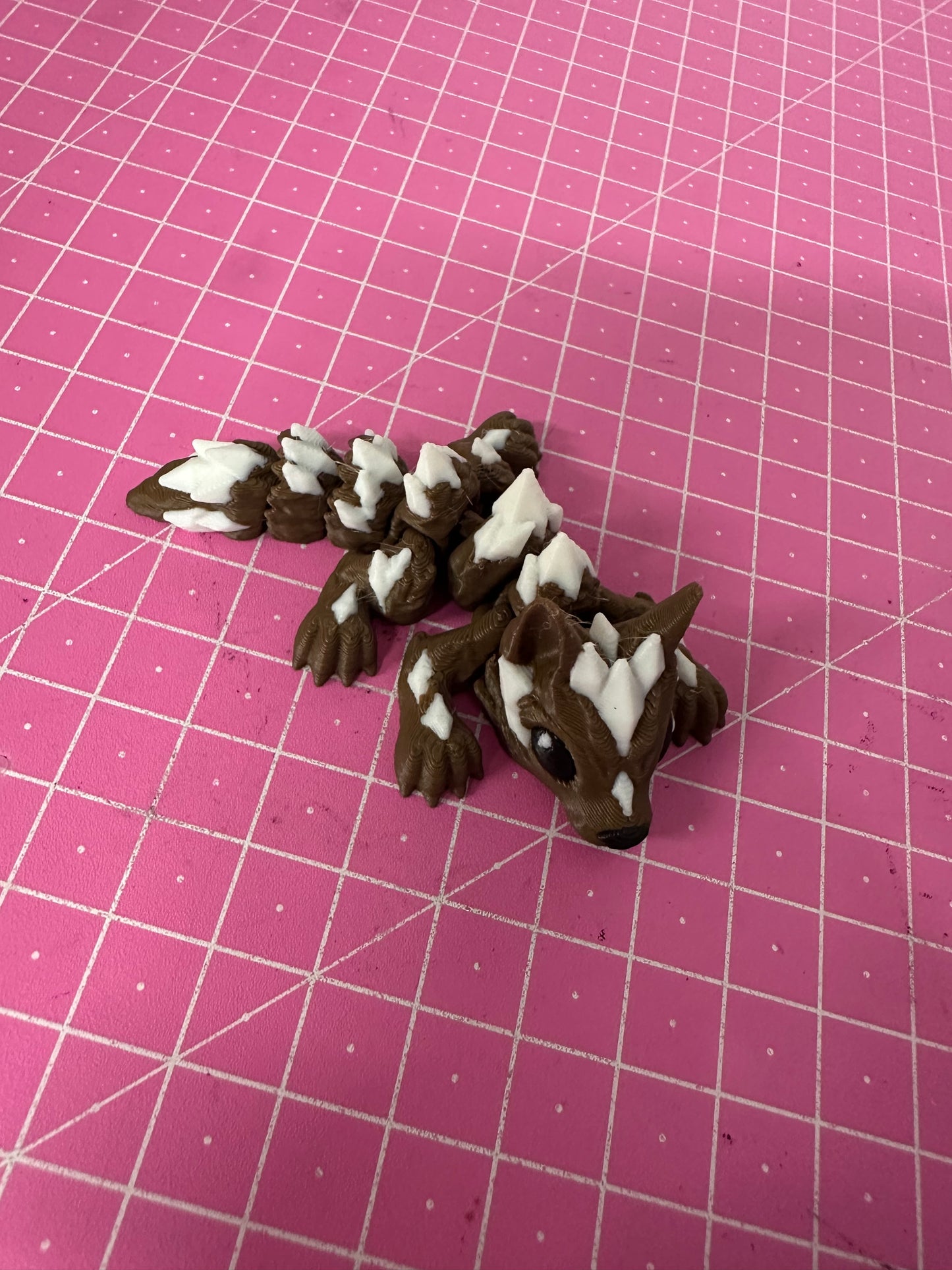 Tiny Wolf Crystal – Mystische Wolfsfigur mit Kristall-Flair Cinderwing3D