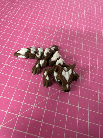 Tiny Wolf Crystal – Mystische Wolfsfigur mit Kristall-Flair Cinderwing3D