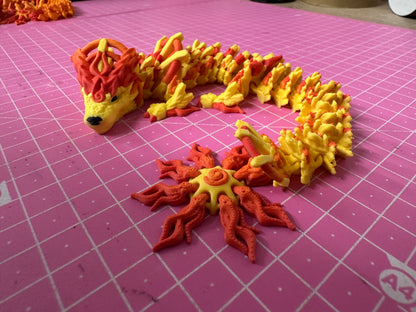 Solar Dragon – Strahlende Drachenfigur in Normal & Winged Cinderwing3D