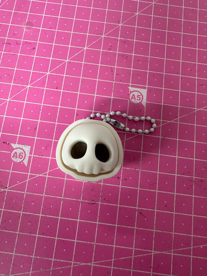 Spooki Klicker + Ghost – Niedliche Geisterfigur für Halloween Layers in Green