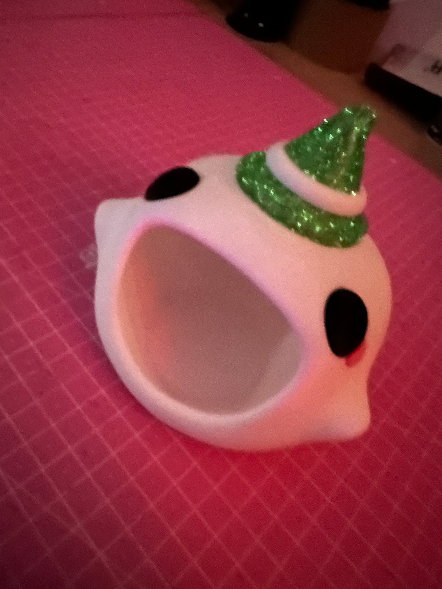 Spooki Klicker + Ghost – Niedliche Geisterfigur für Halloween Layers in Green