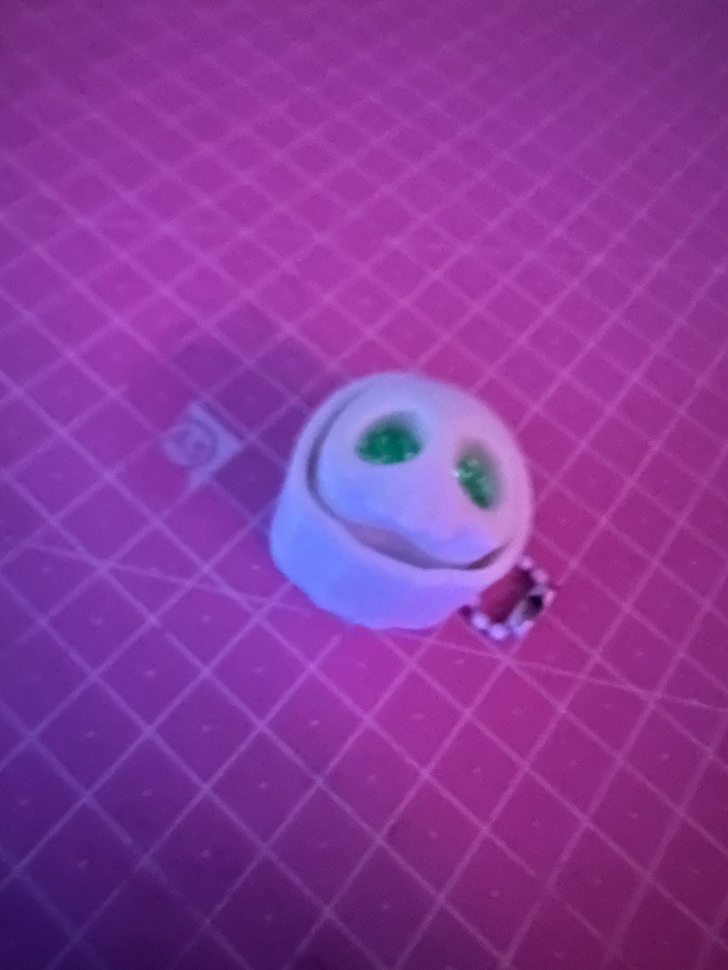 Spooki Klicker + Ghost – Niedliche Geisterfigur für Halloween Layers in Green