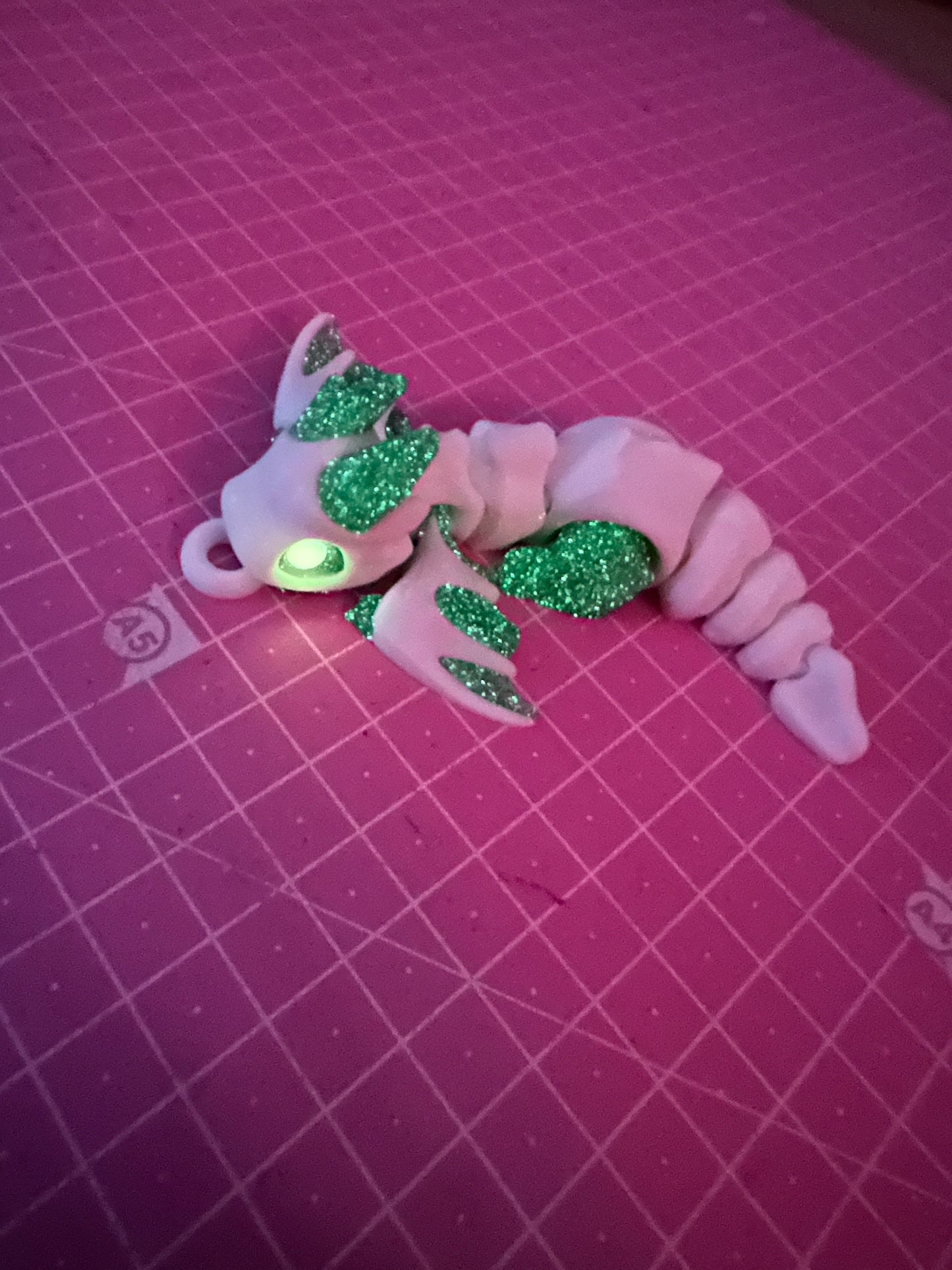 Marrow – Mystische Fantasy-Figur voller Geheimnisse Layers in Green