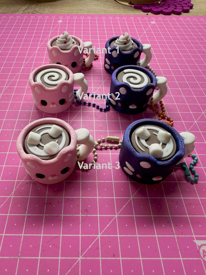 Kitty Mug Klicker – Süße Dessert-Magie im Mini-Format Layers in Green