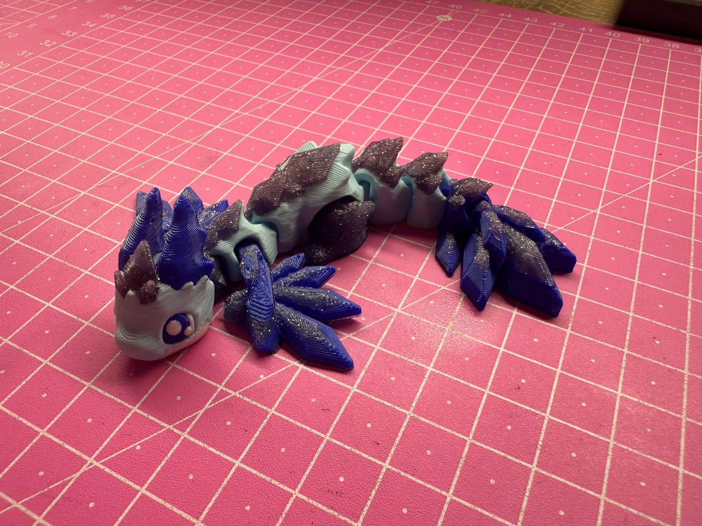 Frost Dragon – Majestätischer Eisdrachen voller Wintermagie Layers in Green