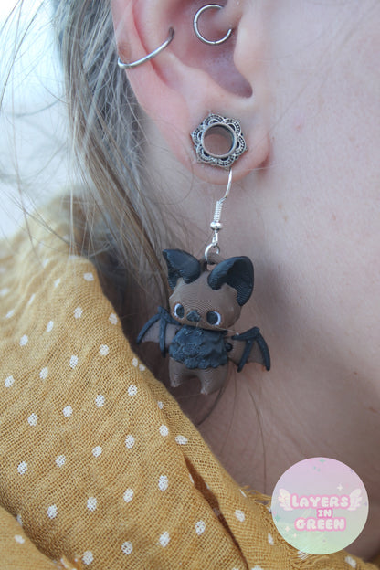 Bat Pixie Ohrringe – Mystischer Ohrschmuck mit Fledermaus-Charme Layers in Green