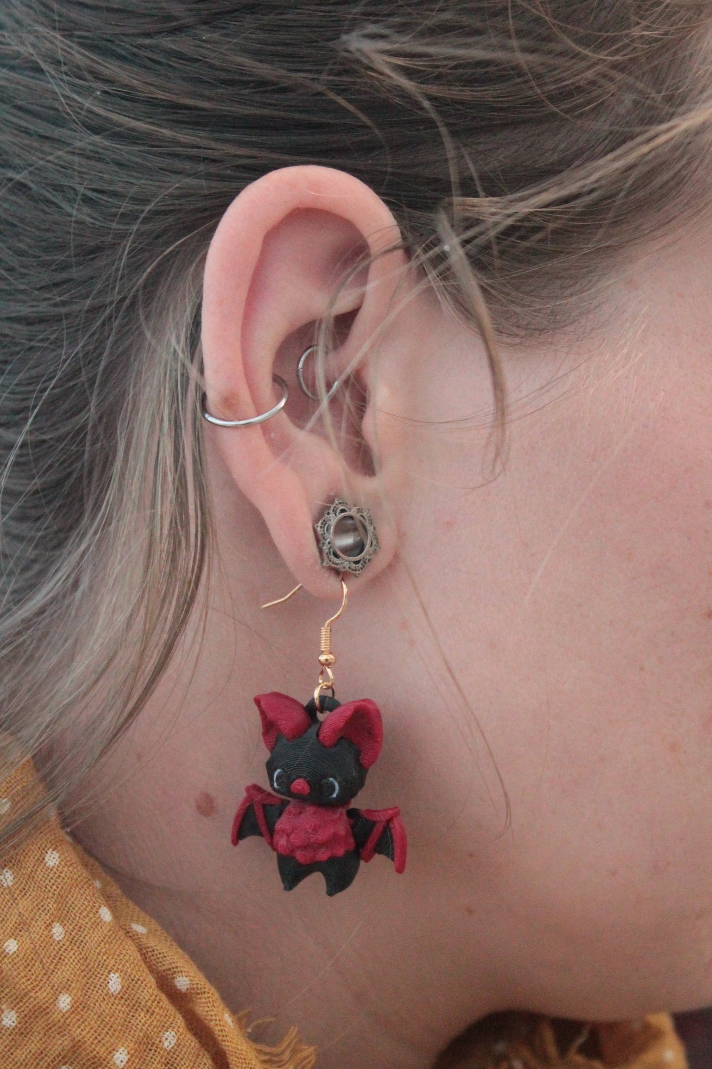 Bat Pixie Ohrringe – Mystischer Ohrschmuck mit Fledermaus-Charme Layers in Green