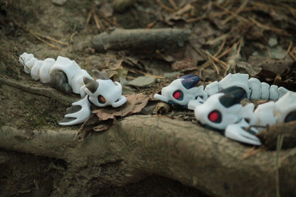 Marrow – Mystische Fantasy-Figur voller Geheimnisse Layers in Green