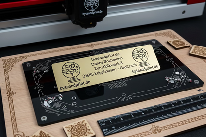 ABS-Schilderplatte, bronzefarben mit graviertem Logo und Text