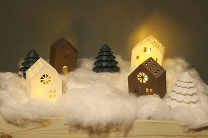 Winter Village – Ein gemütliches Miniaturdorf mit Bäumen Layers in Green