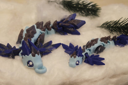 Frost Dragon – Majestätischer Eisdrachen voller Wintermagie Layers in Green