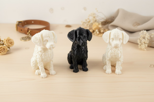 Weiße Dalmatiner-Figur als Hunde-Ornament, erhabene Fellornamente und stehende Pose