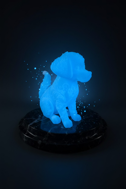 Blaues Hunde-Ornament als Dalmatiner-Figur mit geprägtem Fell und gesenktem Kopf