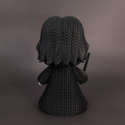 Knitted Dark Wizard Teacher – Cozy Sammlerfigur im Stricklook Whale 3D Studio