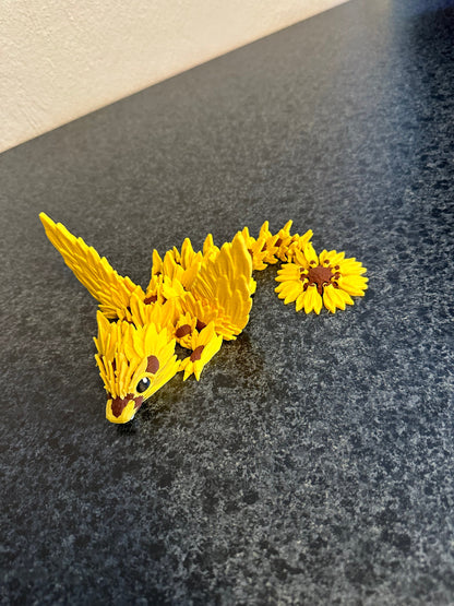 Sommerfreude in ihrer schönsten Form – der Sommer Sonnenblumen Drache mit Flügeln Cinderwing3D