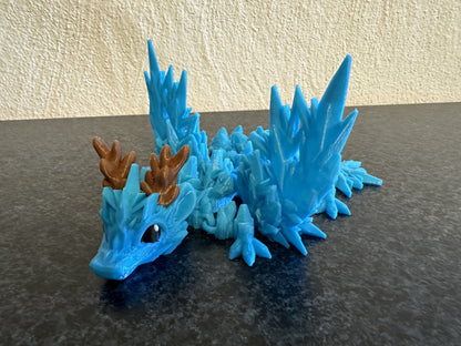 Frostflügel Baby-Drache – Magie des Winters in deiner Hand Cinderwing3D