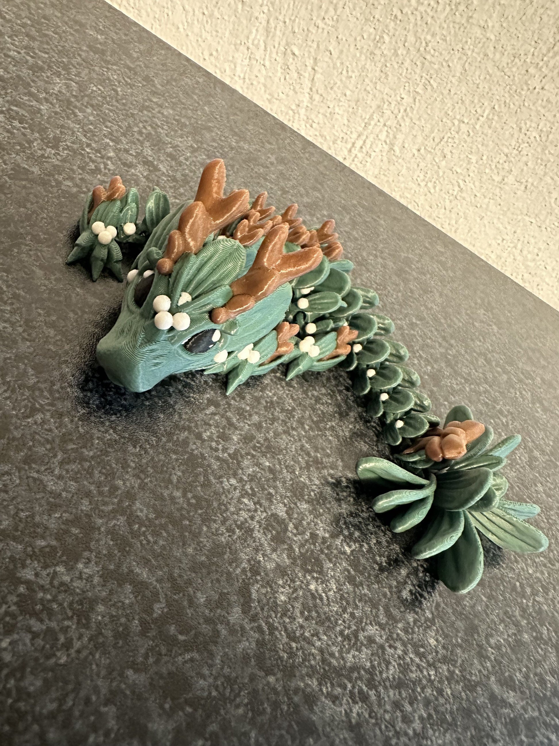 Winterzauber mit dem Mistelzweig-Baby-Drachen Cinderwing3D