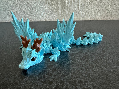 Frostflügel Baby-Drache – Magie des Winters in deiner Hand Cinderwing3D