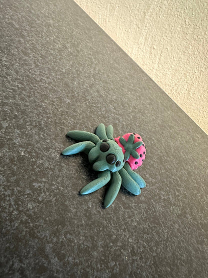 Strawberry Tiny Spider – Sommerliche Frische für Ihr Zuhause Cinderwing3D