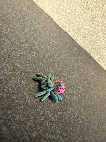 Strawberry Tiny Spider – Sommerliche Frische für Ihr Zuhause Cinderwing3D