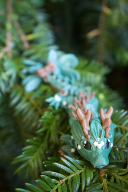 Winterzauber mit dem Mistelzweig-Baby-Drachen Cinderwing3D