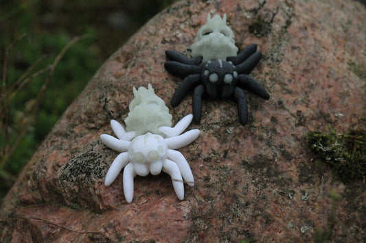 Geisterhafte Hollow-Spinne – Leuchtender Grusel für Dein Zuhause Cinderwing3D