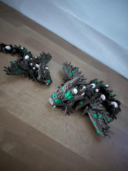 Verfluchter Baby-Drachen – Mystische Dunkelheit erwacht und hebt sich in die Lüfte Cinderwing3D