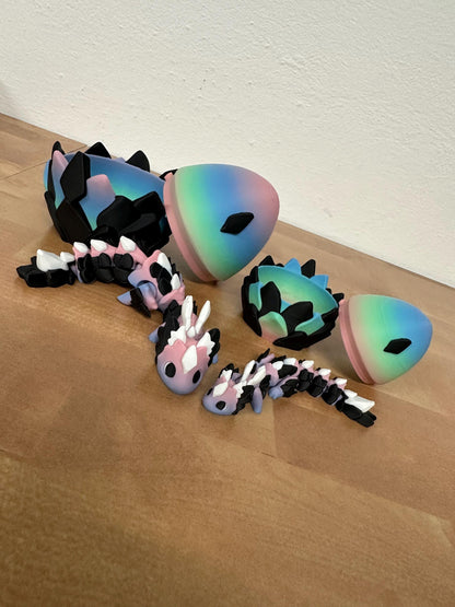 Baby Rubicuro Dragon – Magie und Eleganz in einem kleinen Kunstwerk Layers in Green