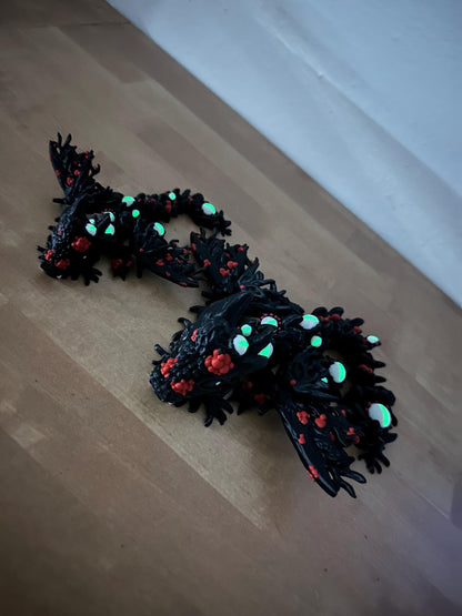 Verfluchter Baby-Drachen – Mystische Dunkelheit erwacht und hebt sich in die Lüfte Cinderwing3D