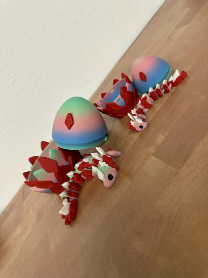 Baby Rubicuro Dragon – Magie und Eleganz in einem kleinen Kunstwerk Layers in Green