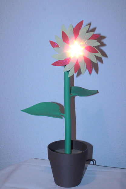 Sonnenblumenlampe – Strahlendes Licht für dein Zuhause ForgeCore