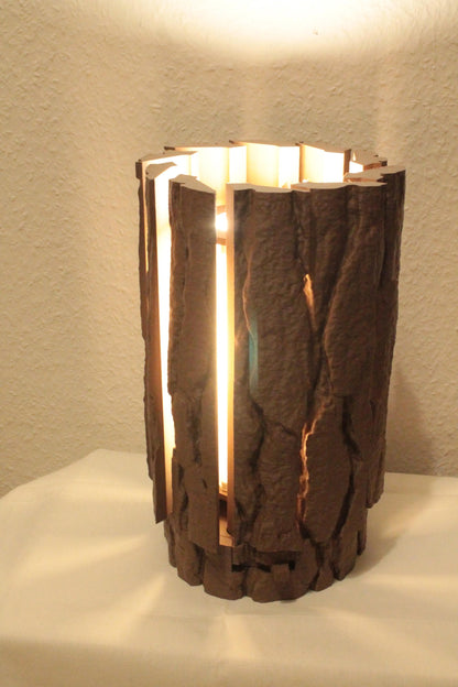 Magische Baumstamm-Lampe – Natur trifft Design ForgeCore