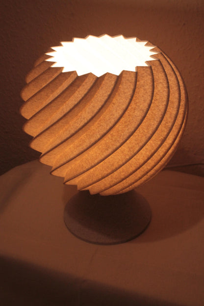 Design Stehlampe – Ein kunstvolles Lichtobjekt IT Dienstleistungen