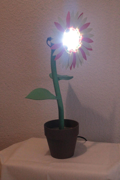 Sonnenblumenlampe – Strahlendes Licht für dein Zuhause ForgeCore