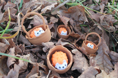 Igel im Korb – Herbstzauber für dein Zuhause Layers in Green