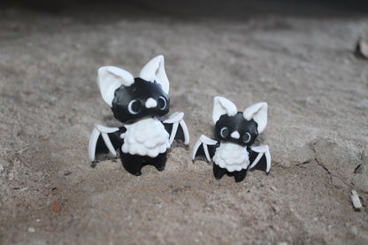 Magischer Fledermaus-Pixie – Geheimnisvolle Herbstdekoration Layers in Green