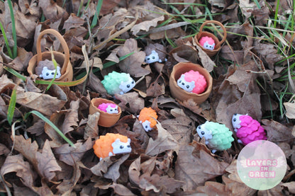 Igel im Korb – Herbstzauber für dein Zuhause Layers in Green